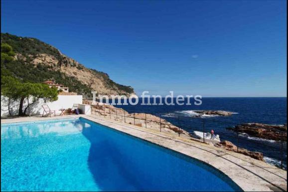 piscina con acceso al mar casa en venta Aiguablava Begur